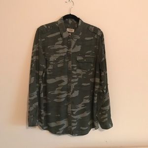 Express long sleeve camo button up shirt L